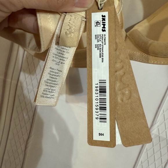 Skims Ultimate Push Up Strapless Bra In Sand Size 32B NWT $64 - Picture 10 of 12